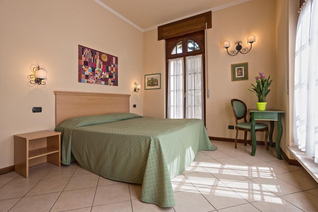 Residence Villa Mainard Верона Стая снимка